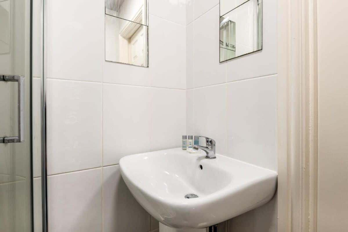 Modern & Bright Budget Studio In Central Doncaster Lägenhet Exteriör bild