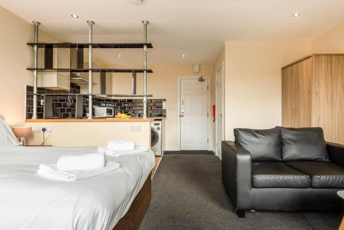 Modern & Bright Budget Studio In Central Doncaster Lägenhet Exteriör bild